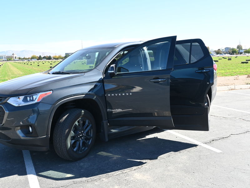 2021 Chevrolet Traverse RS - Photo 10