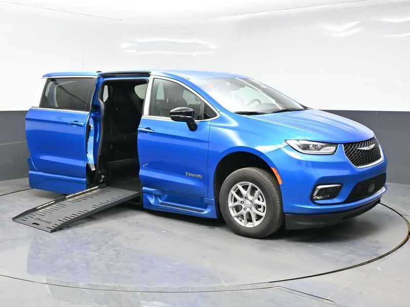 New 2027 Chrysler Pacifica