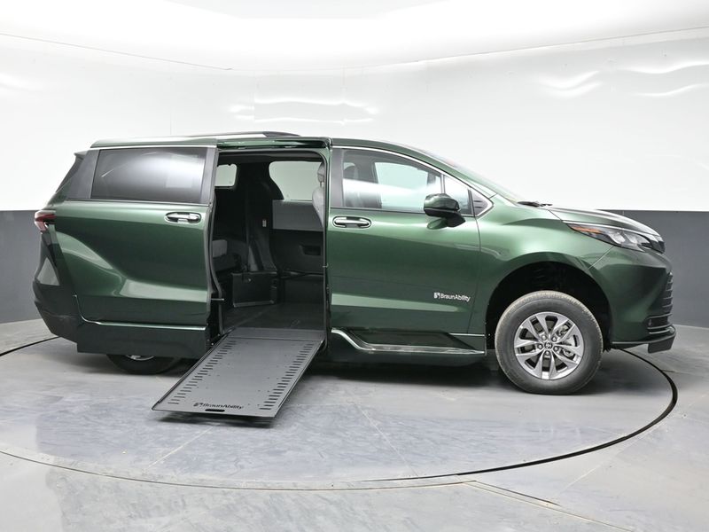 New 2026 Toyota Sienna
